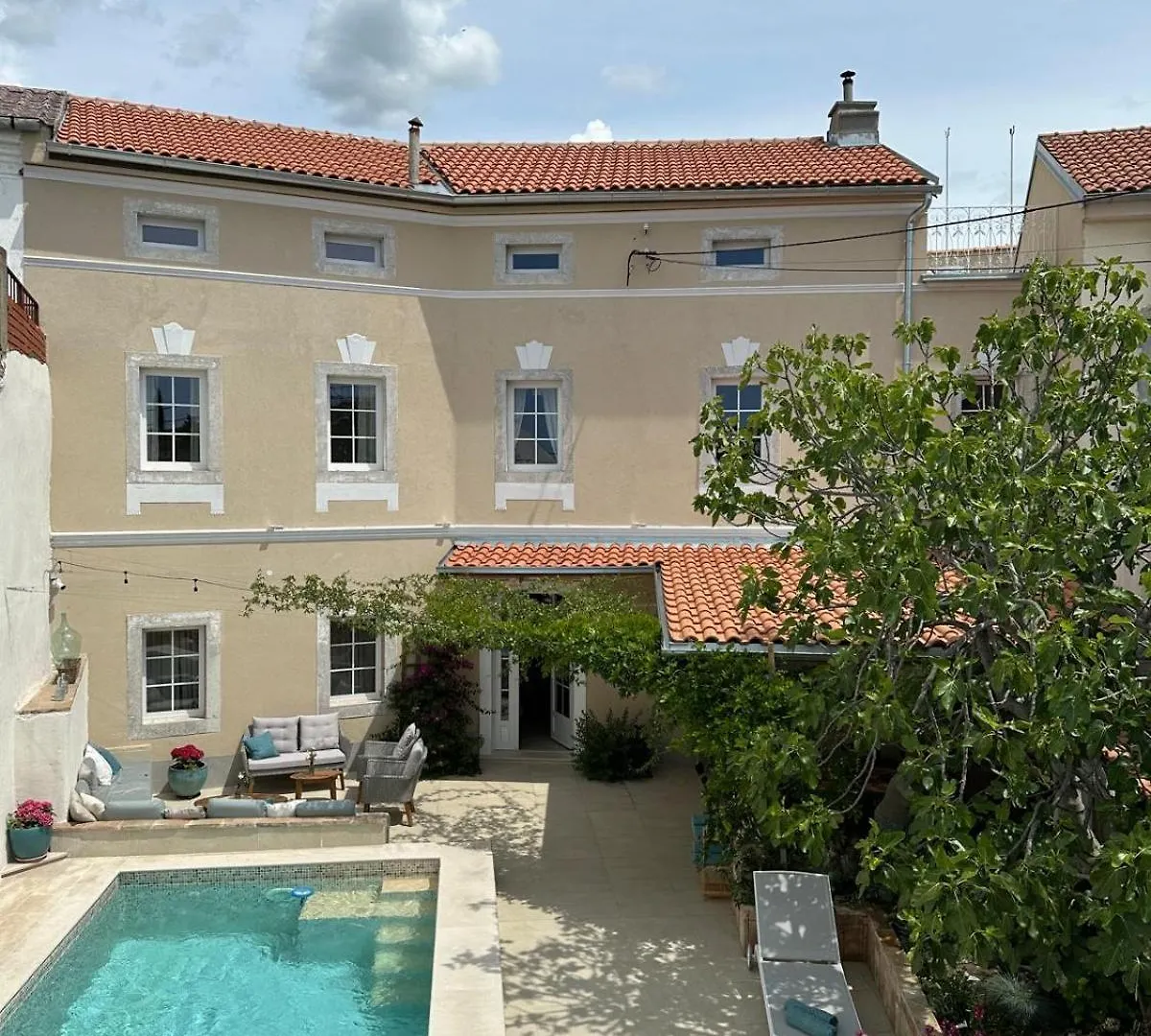 Villa 1875 With Swimming Pool - Crowonder Luxury Rent Novi Vinodolski 0*,  Chorvatsko