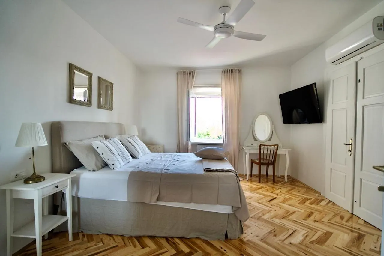 Villa 1875 With Swimming Pool - Crowonder Luxury Rent Novi Vinodolski